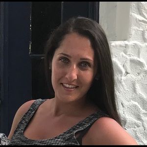 Meet your Posher, Angela